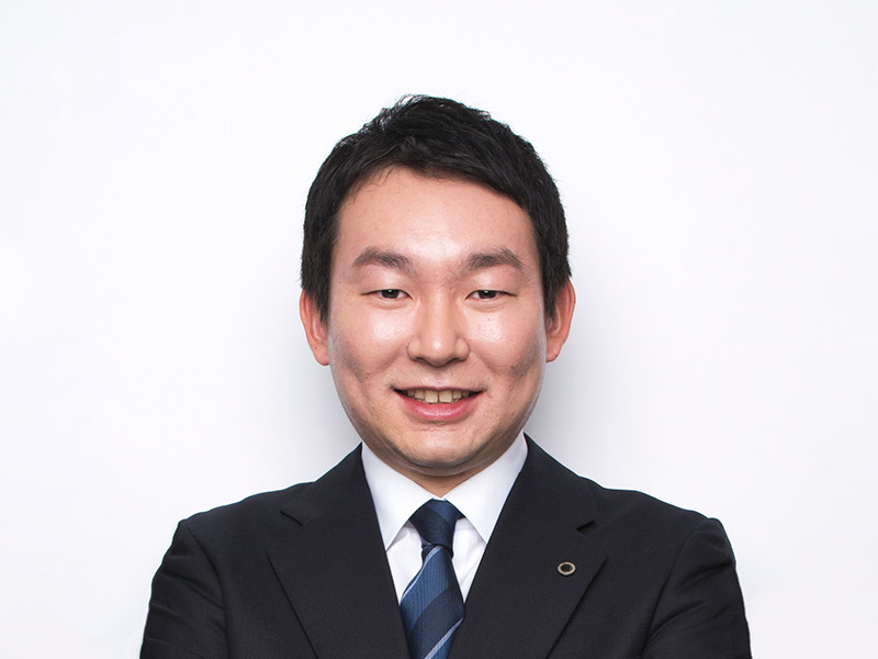 代表取締役社長　亀田耕平